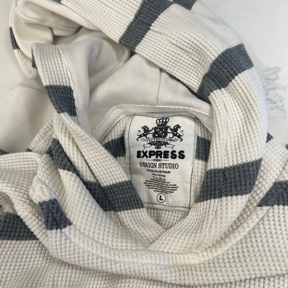 Express White and Gray Striped Men's Shirt - Picture 3 of 9